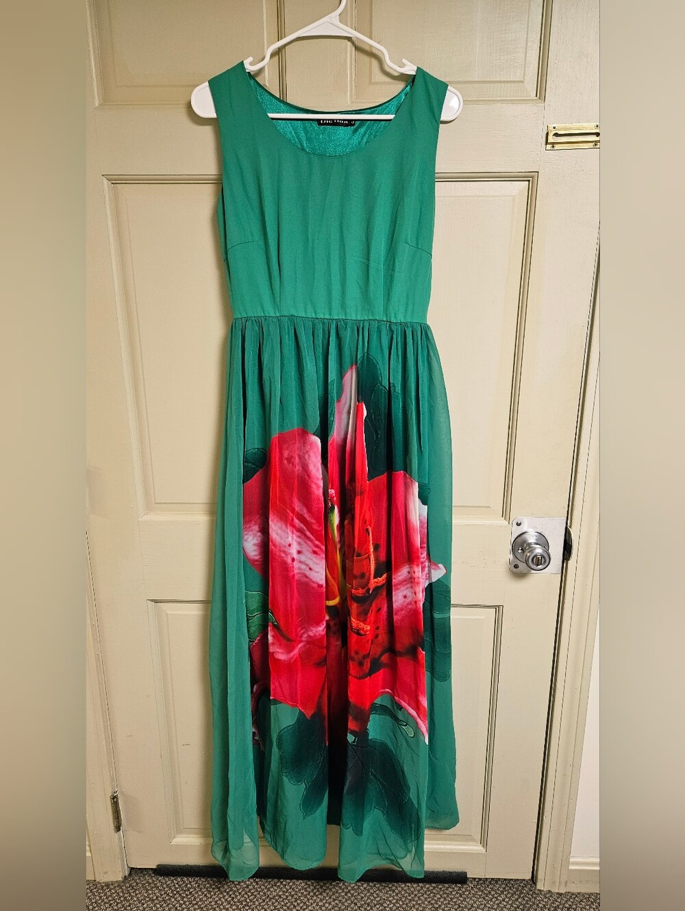 Women's Green Maxi Dress with Floral Print - size S/M